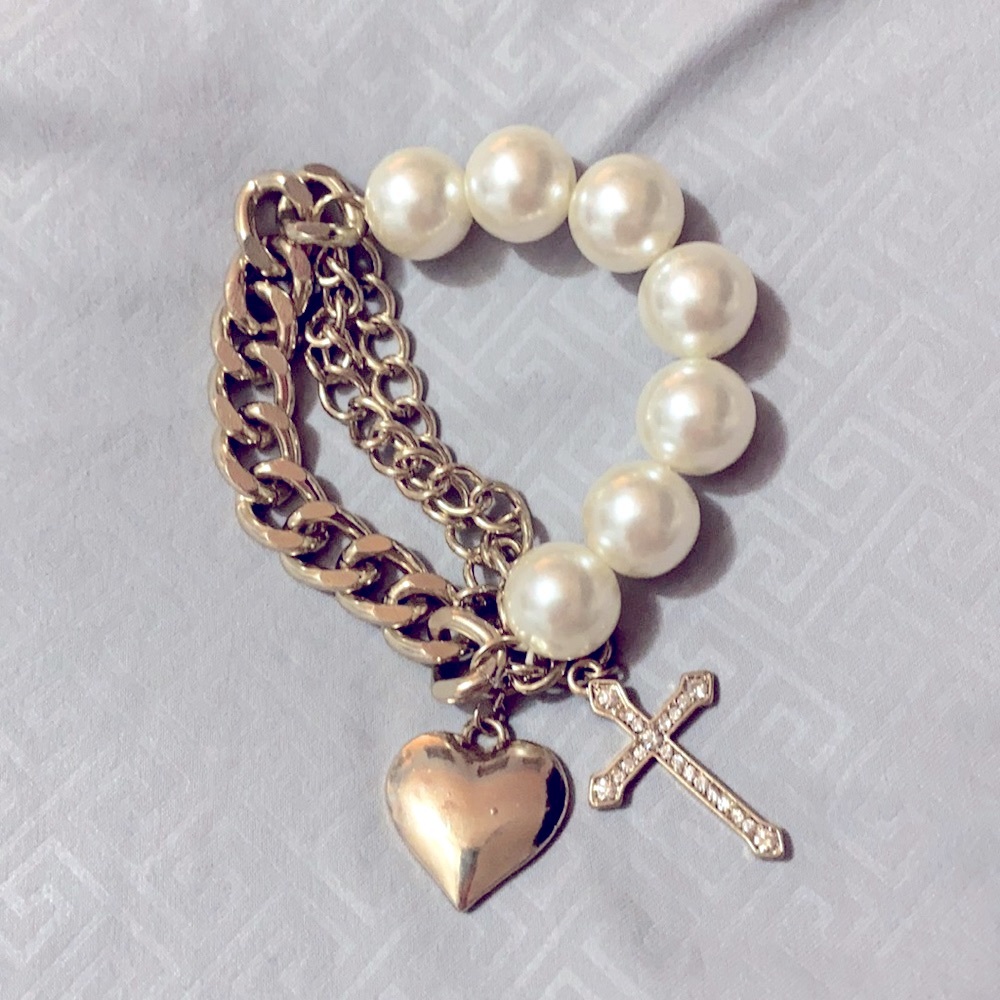 Charlotte Russe Pearl and Chain Bracelet